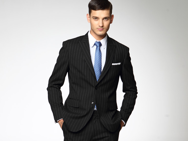 條紋西服如何搭配襯衫領帶