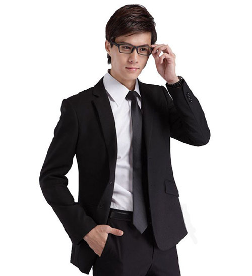 開(kāi)衩定制西服特點(diǎn)