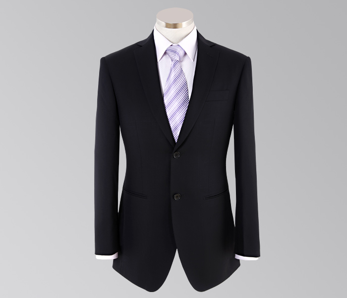 白領西服的工作服款式基本雷同 白領西服的工作服款式基本雷同