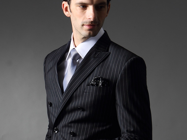 新郎定做結婚禮服 量身定制穿出氣質