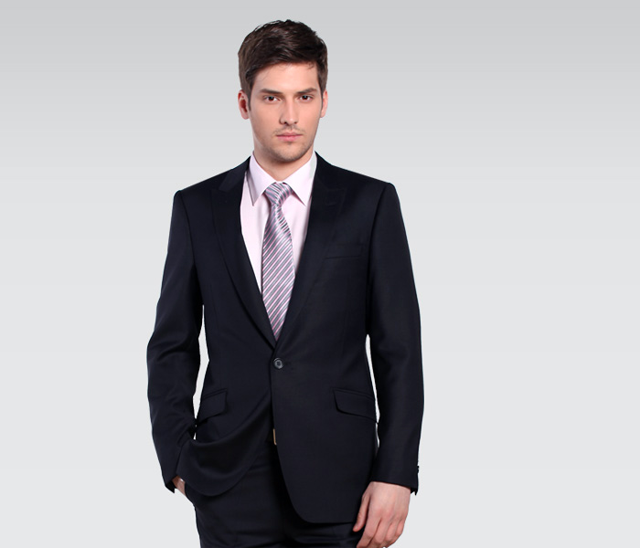 定制西裝常見(jiàn)誤區(qū)